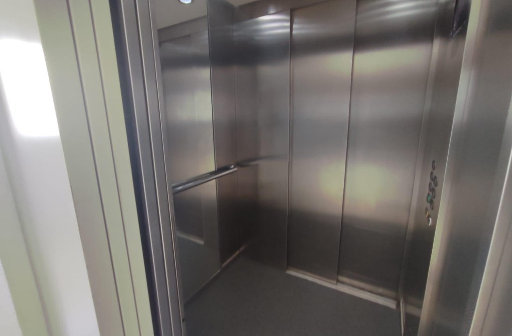 Resale - Apartment - Torrevieja - Playa del cura