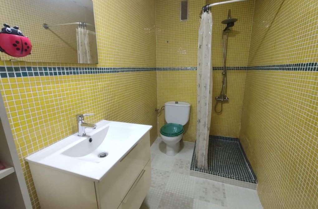 Resale - Apartment - Torrevieja - Playa del cura