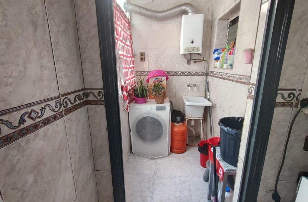 Resale - Apartment - Torrevieja - Playa del cura