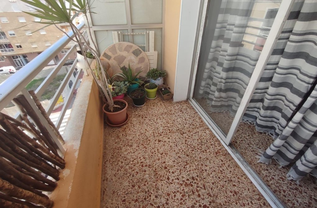 Resale - Apartment - Torrevieja - Playa del cura