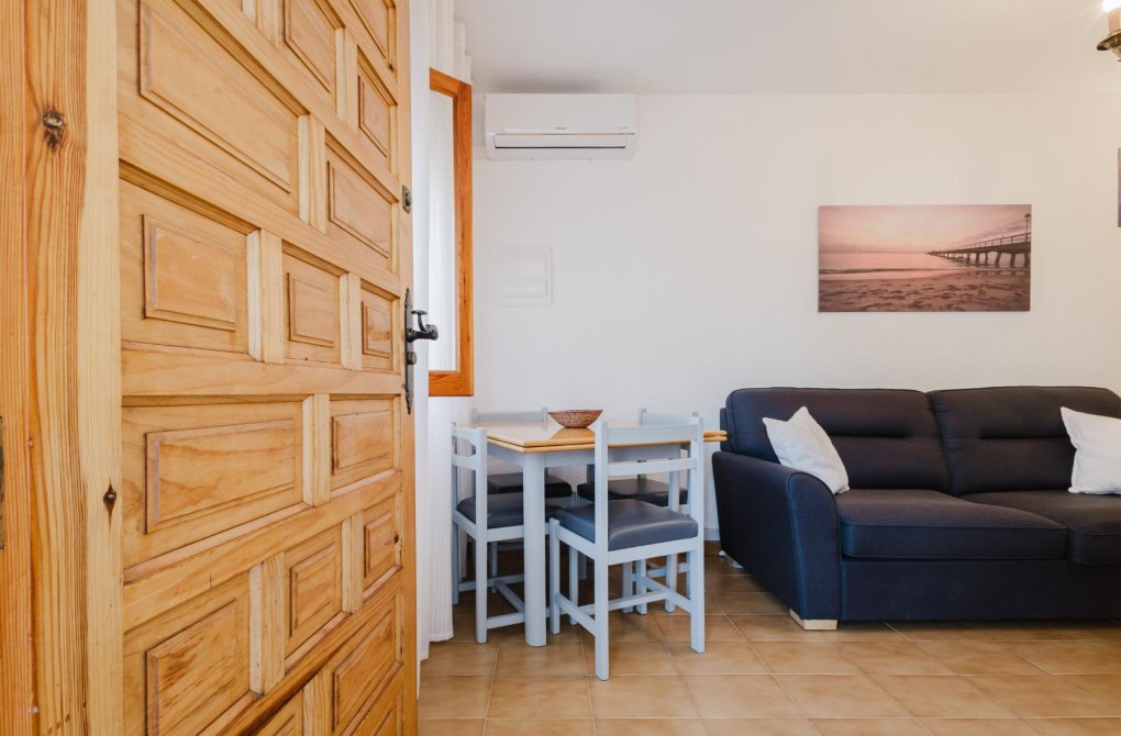 Resale - Bungalow - Torrevieja - Playa de los Naufragos