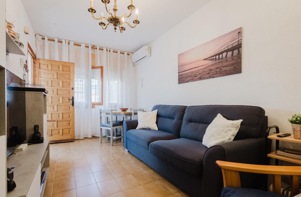 Resale - Bungalow - Torrevieja - Playa de los Naufragos