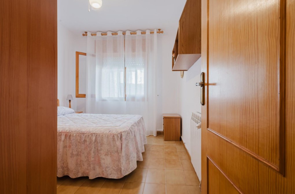 Resale - Bungalow - Torrevieja - Playa de los Naufragos
