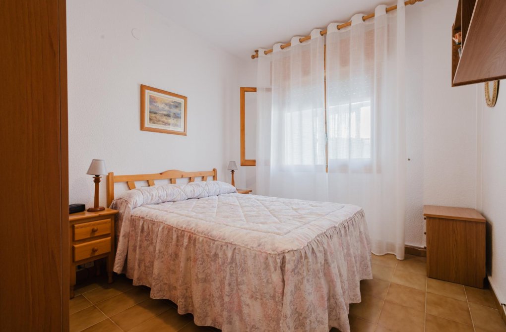 Resale - Bungalow - Torrevieja - Playa de los Naufragos