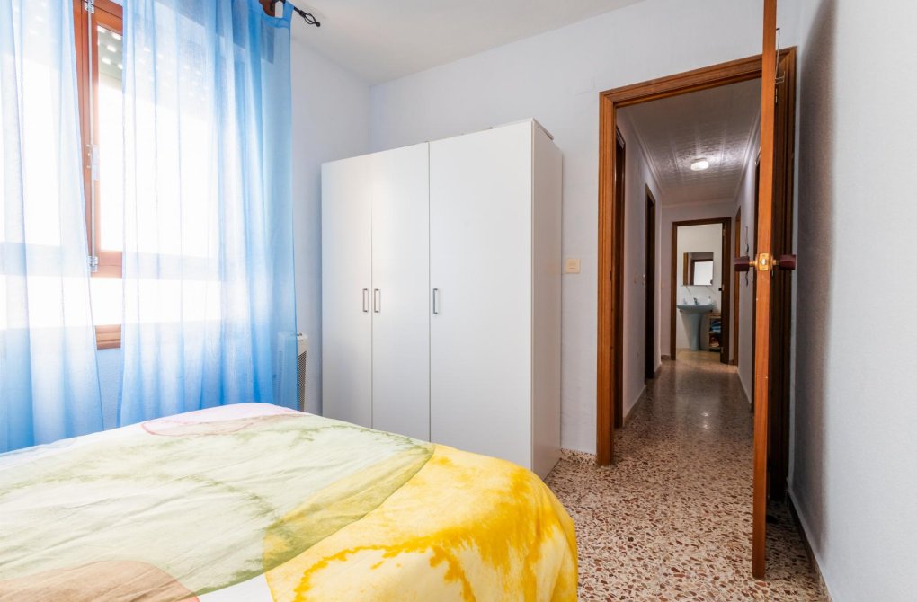 Resale - Apartamento - Torrevieja - Playa de los Naufragos