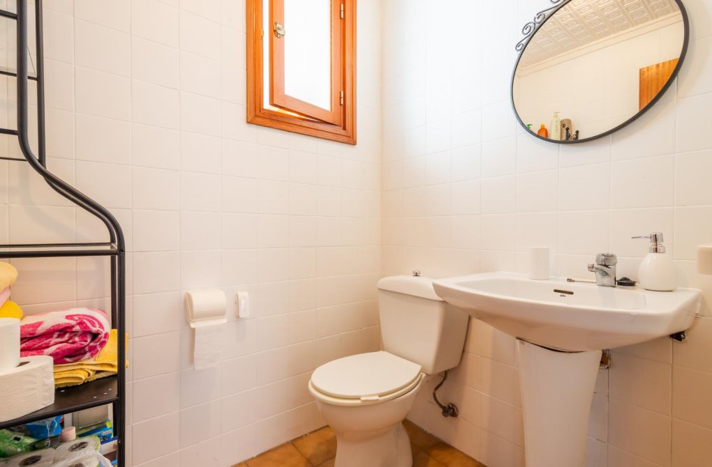 Resale - Apartamento - Torrevieja - Playa de los Naufragos