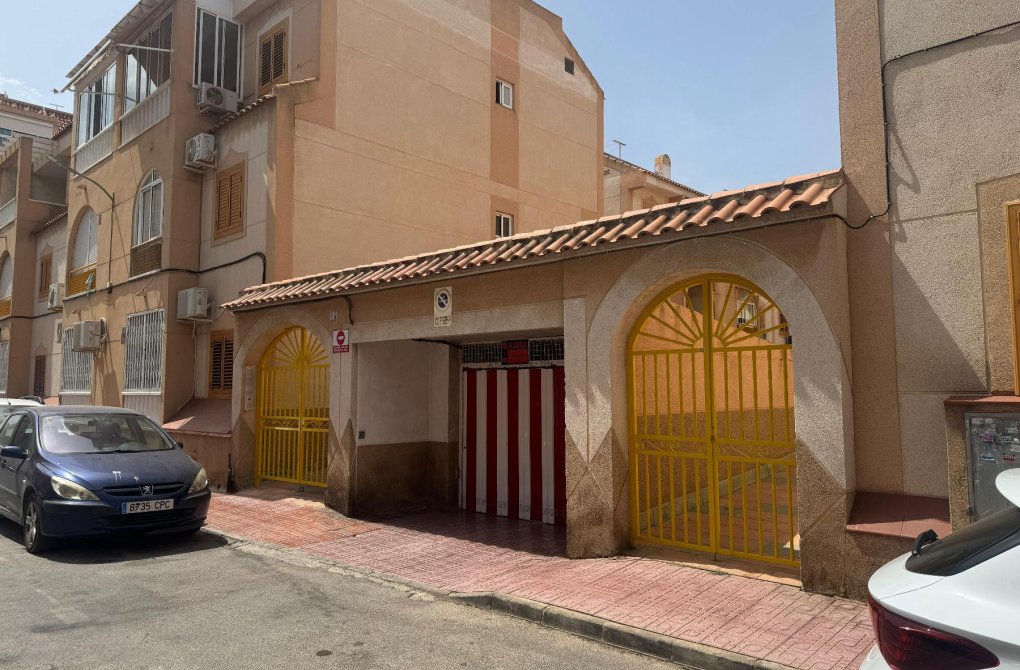 Resale - Garaje - Torrevieja - Playa del Acequión