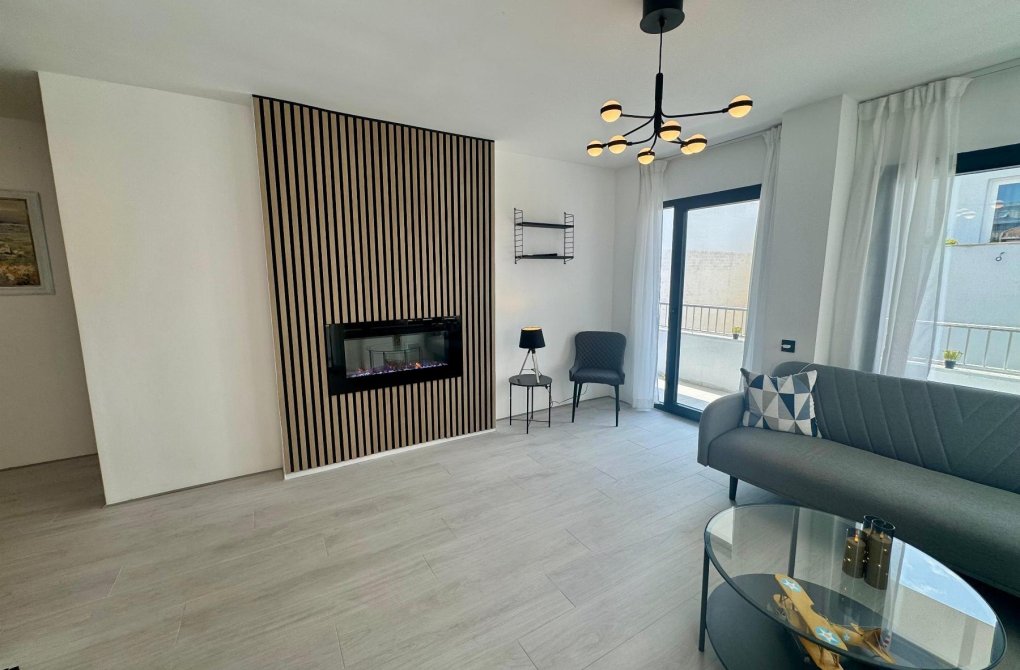 Resale - Apartamento - Torrevieja - CLUB NAUTICO TORREVIEJA