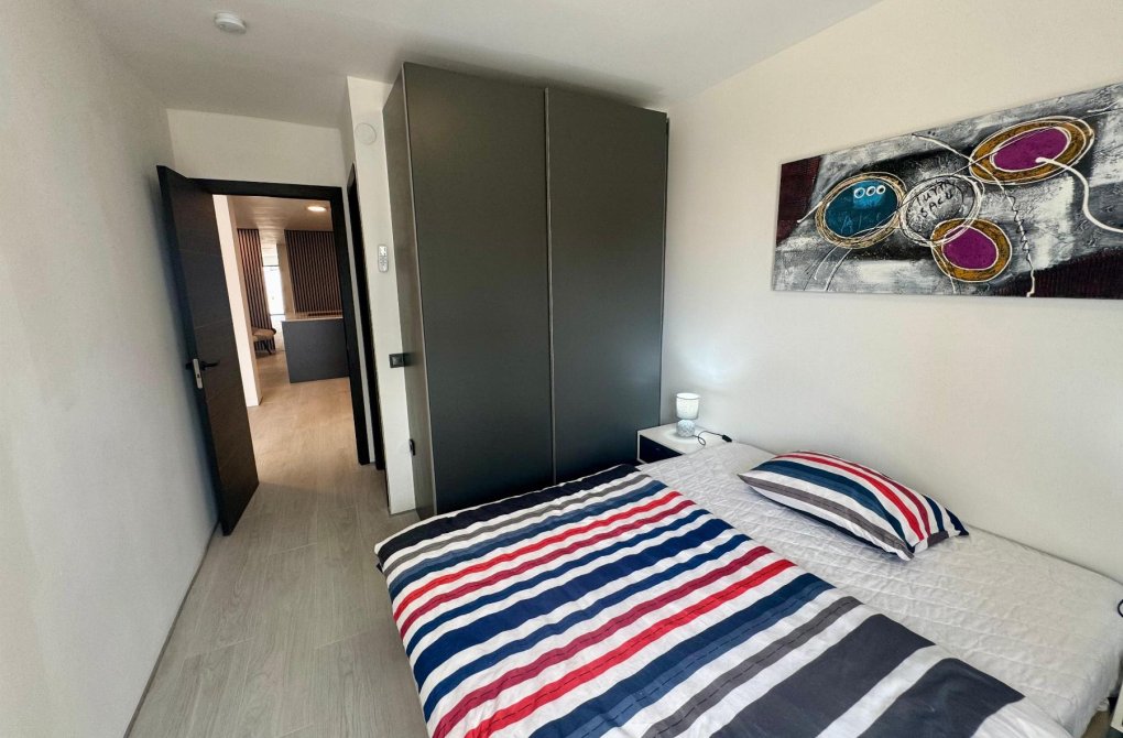 Resale - Apartamento - Torrevieja - CLUB NAUTICO TORREVIEJA