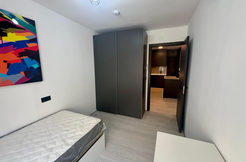 Resale - Apartamento - Torrevieja - CLUB NAUTICO TORREVIEJA