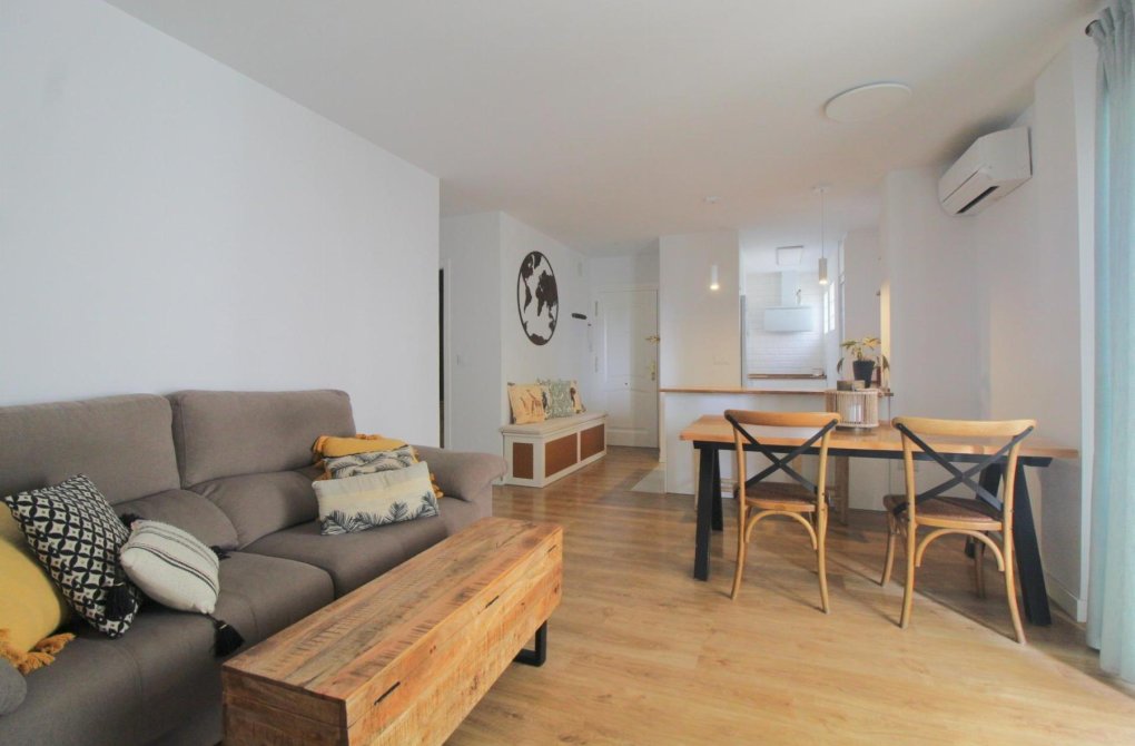 Resale - Apartamento - Torrevieja - La veleta