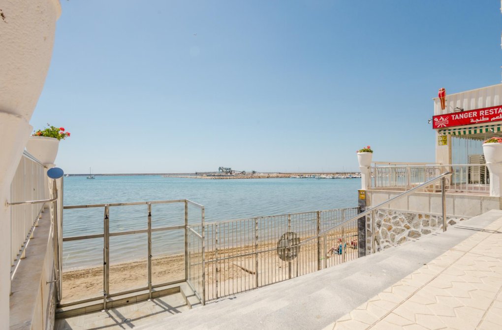 Resale - Apartamento - Torrevieja - Playa del Acequión