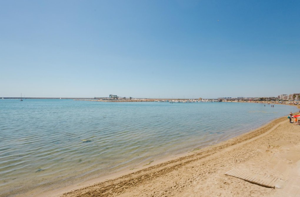 Resale - Apartamento - Torrevieja - Playa del Acequión