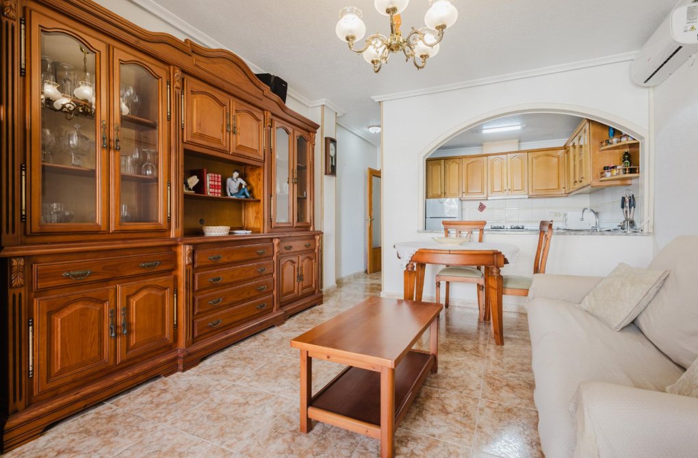 Resale - Apartamento - Torrevieja - Playa de los Naufragos