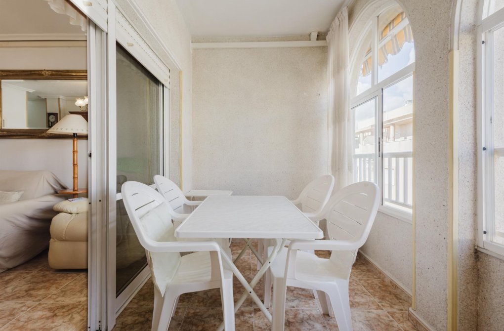 Resale - Apartamento - Torrevieja - Playa de los Naufragos