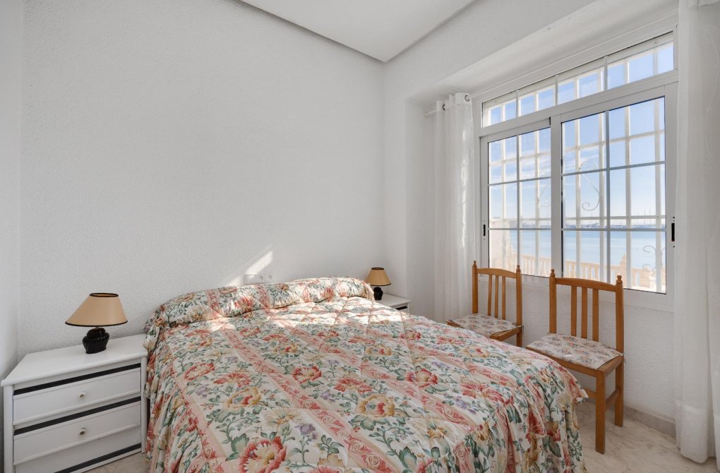 Resale - Apartamento - Torrevieja - Playa del Acequión