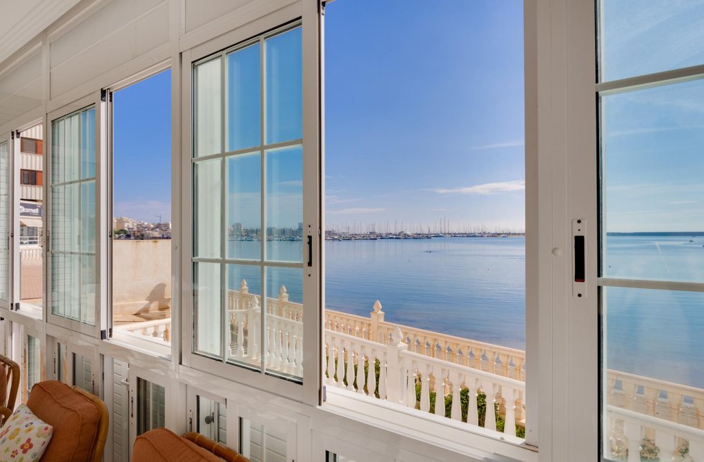 Resale - Apartamento - Torrevieja - Playa del Acequión