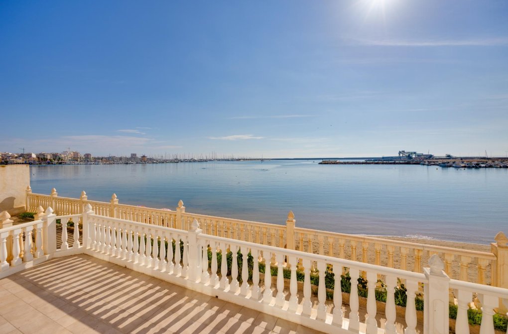 Resale - Apartamento - Torrevieja - Playa del Acequión