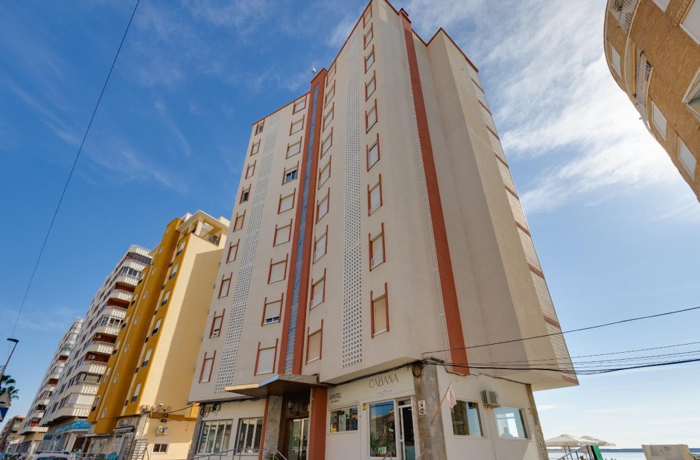 Resale - Apartamento - Torrevieja - Playa del Acequión