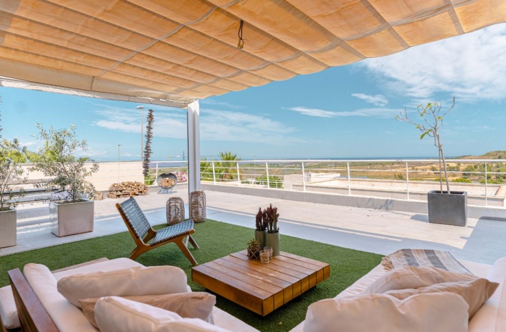 Reventa - Villa independiente - San Miguel de Salinas