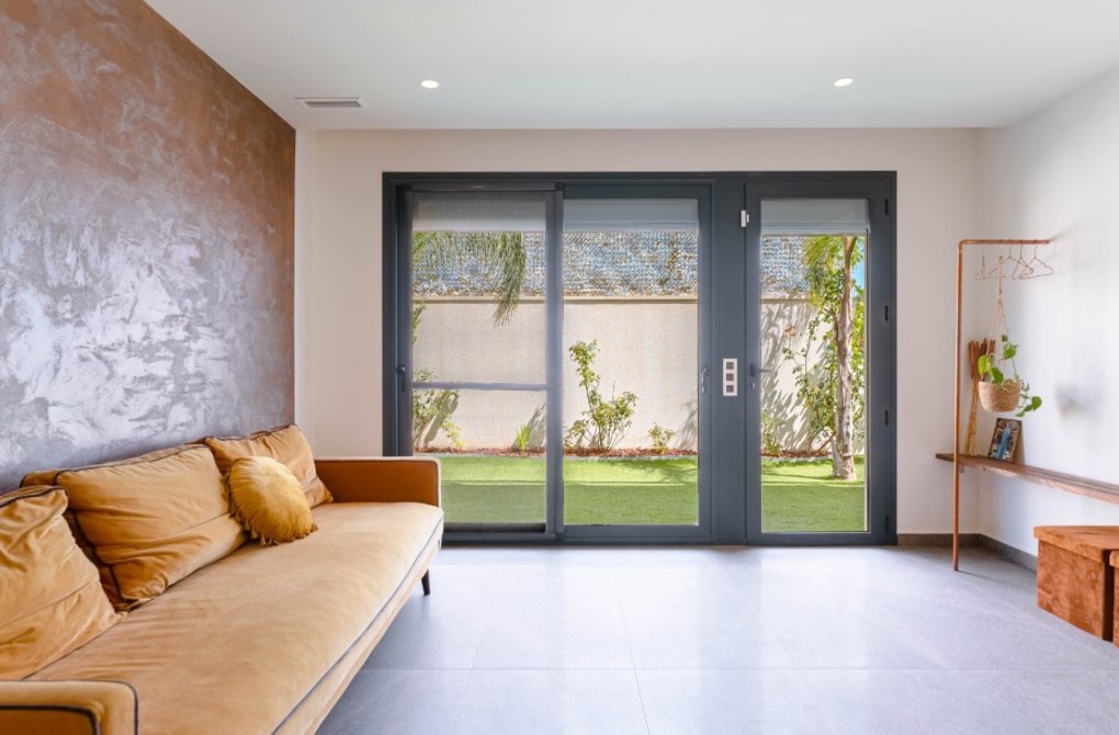 Reventa - Villa independiente - San Miguel de Salinas