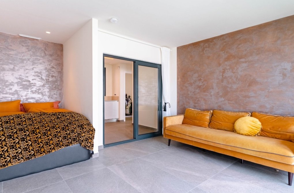 Reventa - Villa independiente - San Miguel de Salinas