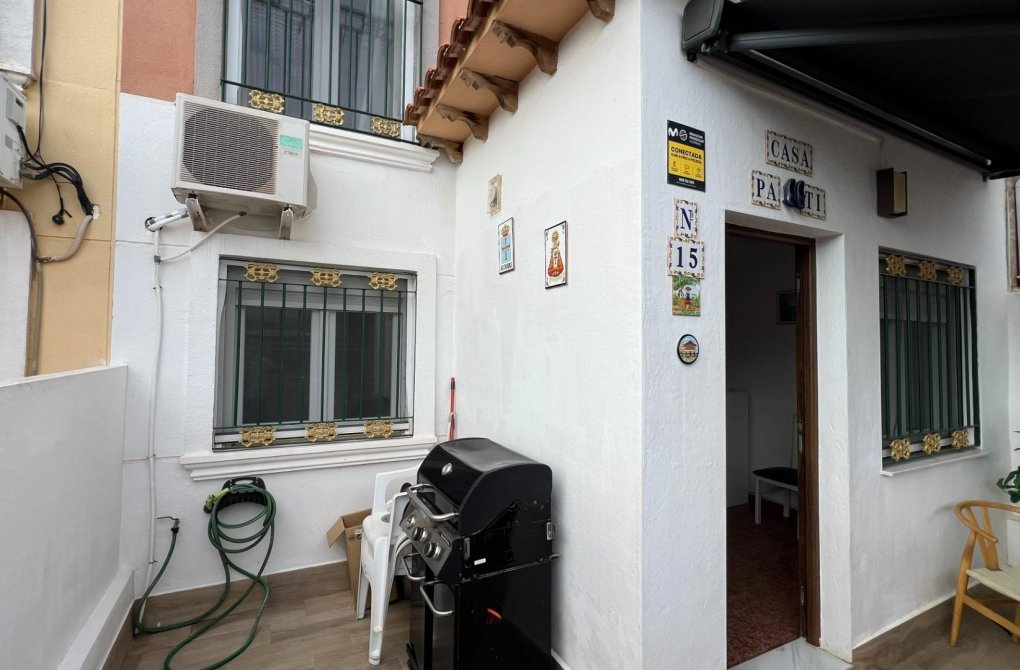 Resale - Terraced house - Torrevieja - Torretas