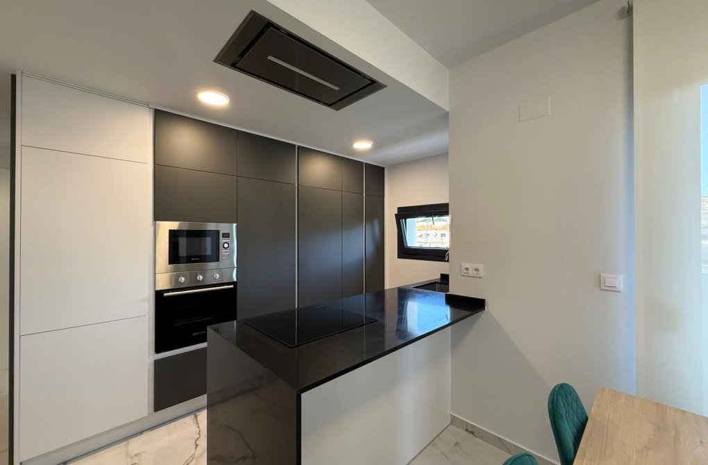 Resale - Apartment - Orihuela Costa - PAU 8