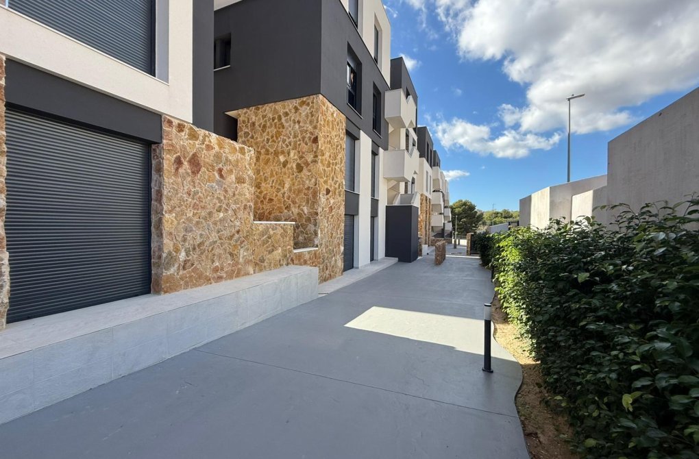 Resale - Apartment - Orihuela Costa - PAU 8