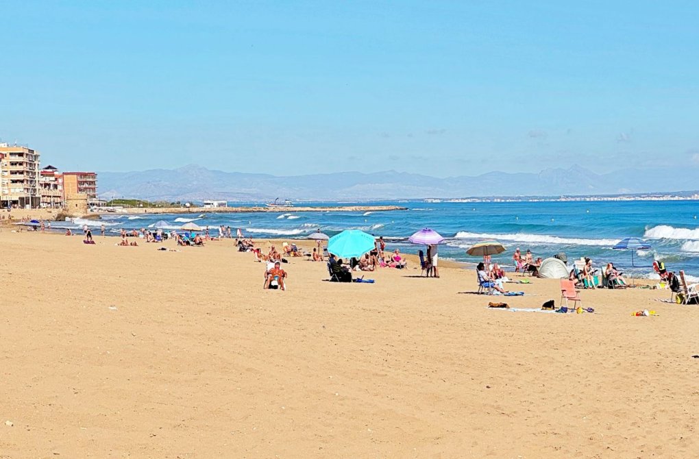 Resale - Apartment - Torrevieja - La Mata