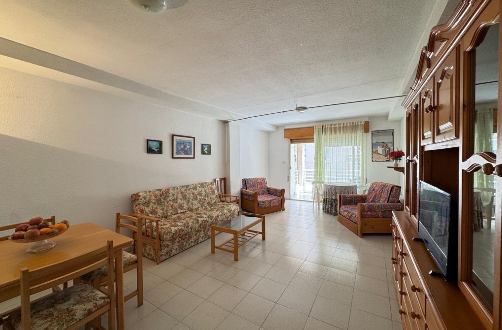 Resale - Apartment - Torrevieja - Centro