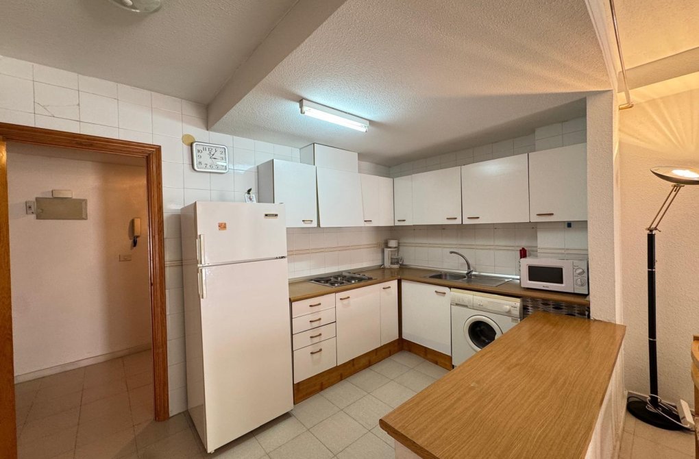 Resale - Apartment - Torrevieja - Centro
