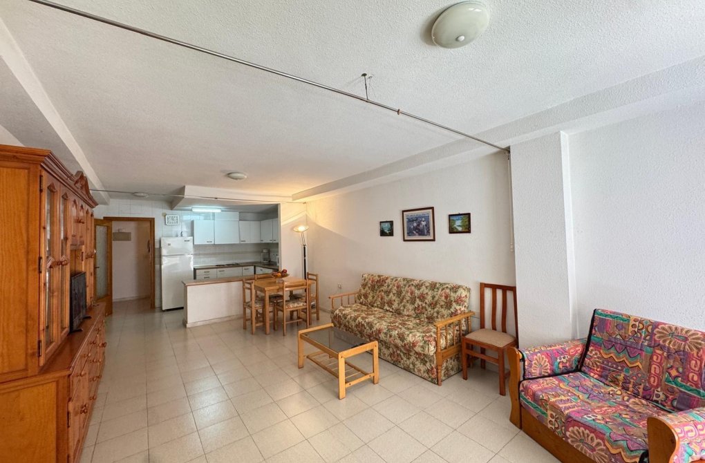 Resale - Apartment - Torrevieja - Centro