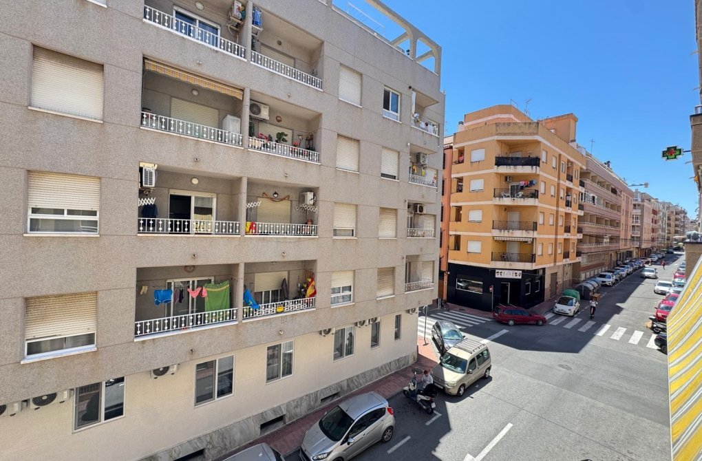 Resale - Apartment - Torrevieja - Centro