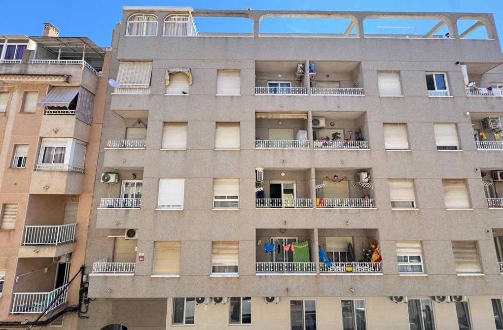 Resale - Apartment - Torrevieja - Centro