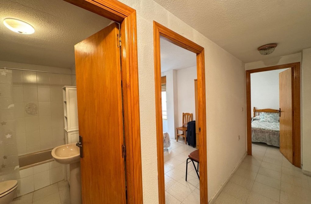 Resale - Apartment - Torrevieja - Centro
