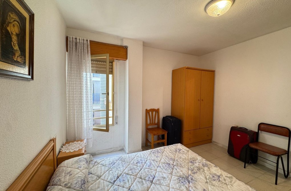 Resale - Apartment - Torrevieja - Centro