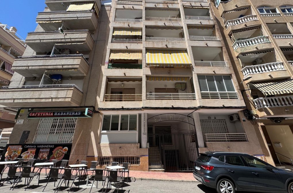 Resale - Apartment - Torrevieja - Centro