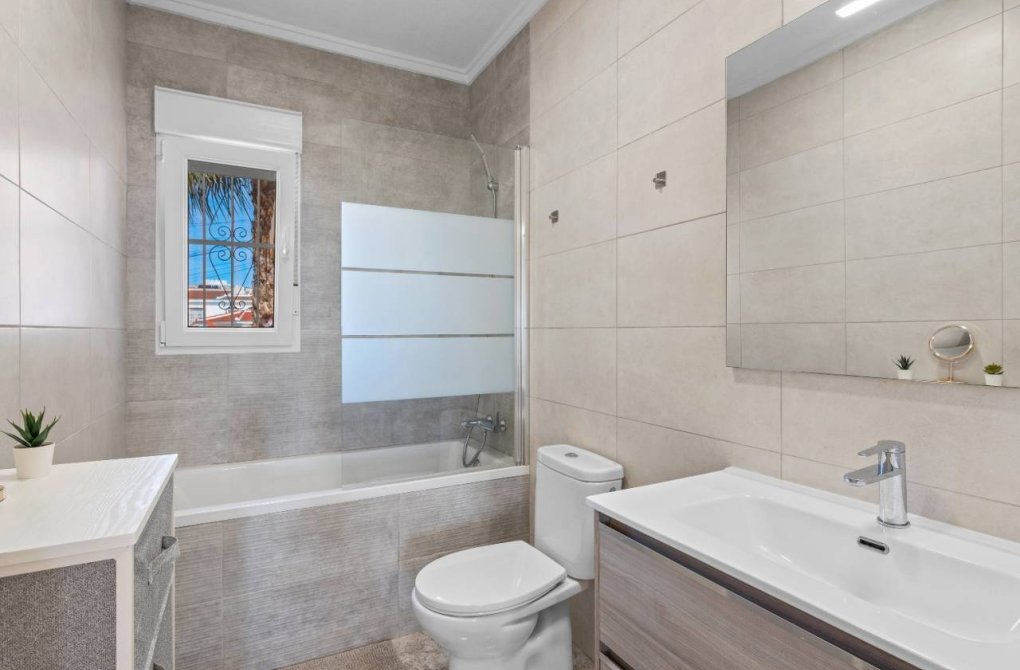 Resale - Villa - Ciudad Quesada