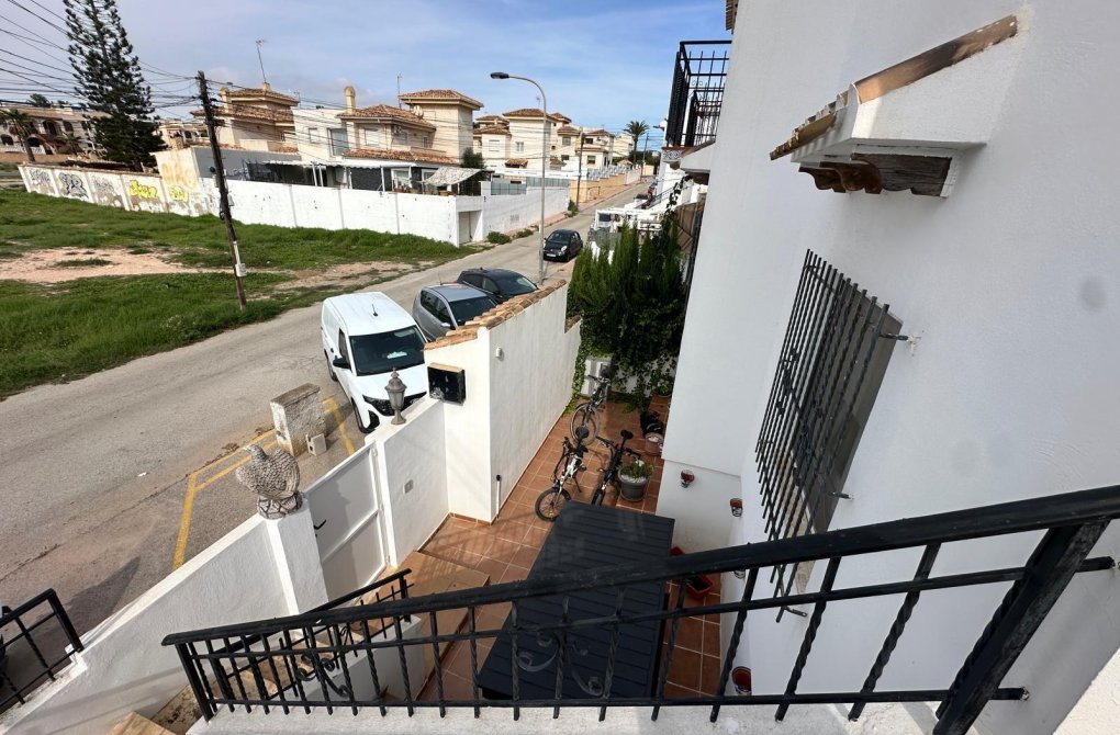 Resale - Bungalow - Torrevieja - Aguas nuevas 2
