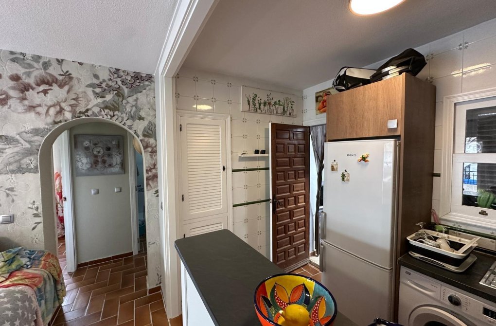 Resale - Bungalow - Torrevieja - Aguas nuevas 2