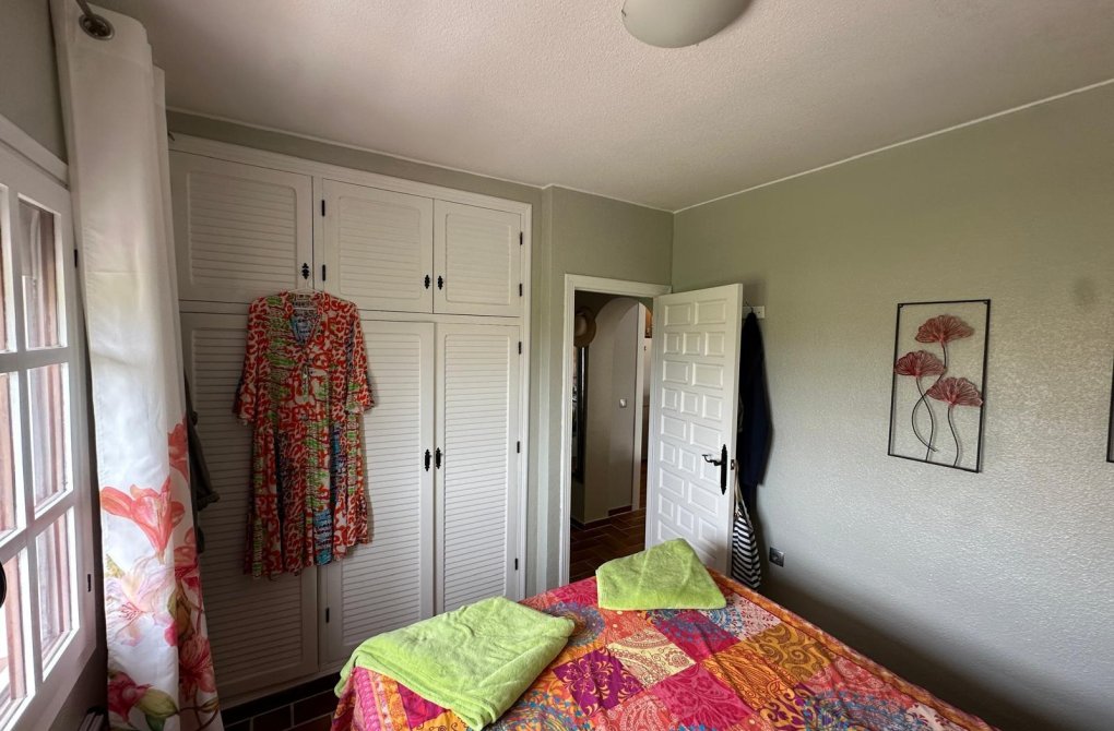 Resale - Bungalow - Torrevieja - Aguas nuevas 2