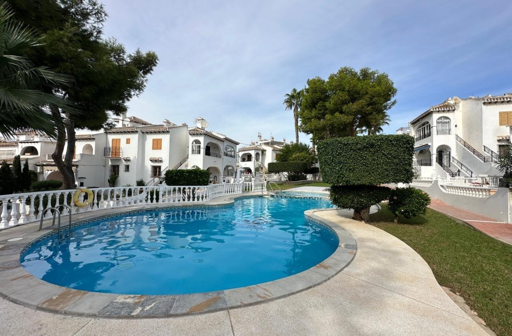 Resale - Bungalow - Torrevieja - Aguas nuevas 2