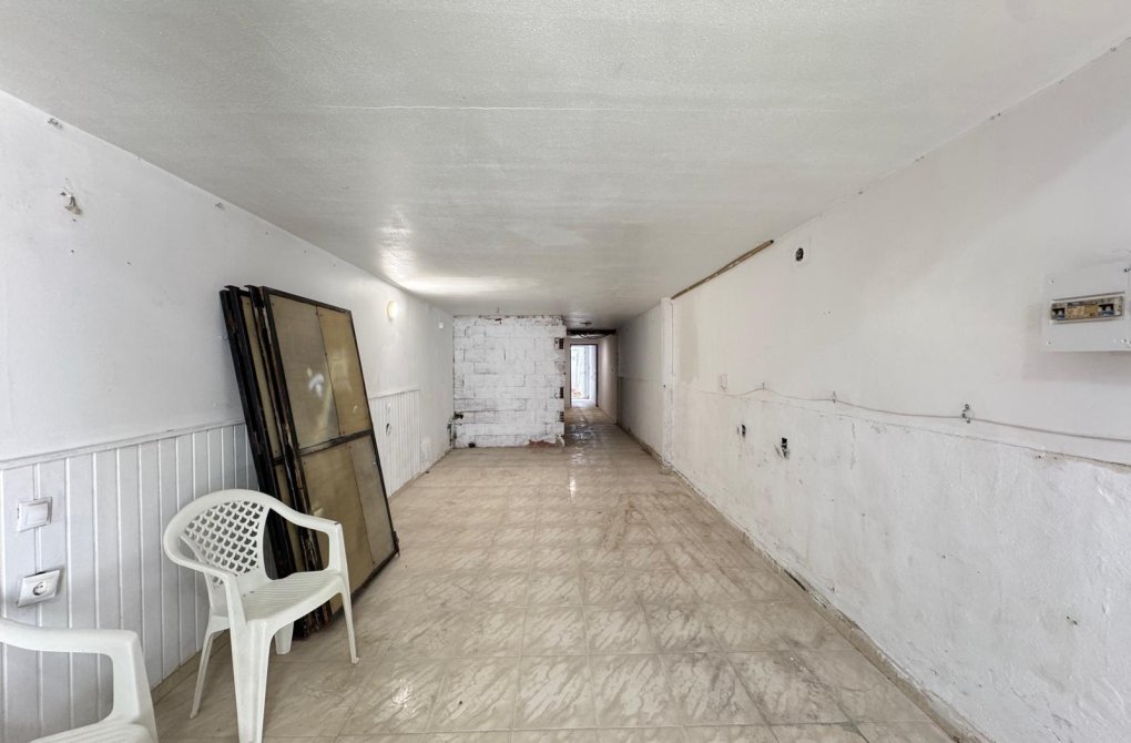 Resale - Industrial unit - Torrevieja - Centro