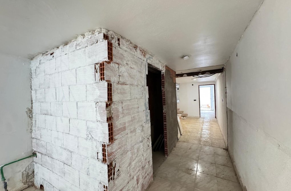 Resale - Industrial unit - Torrevieja - Centro