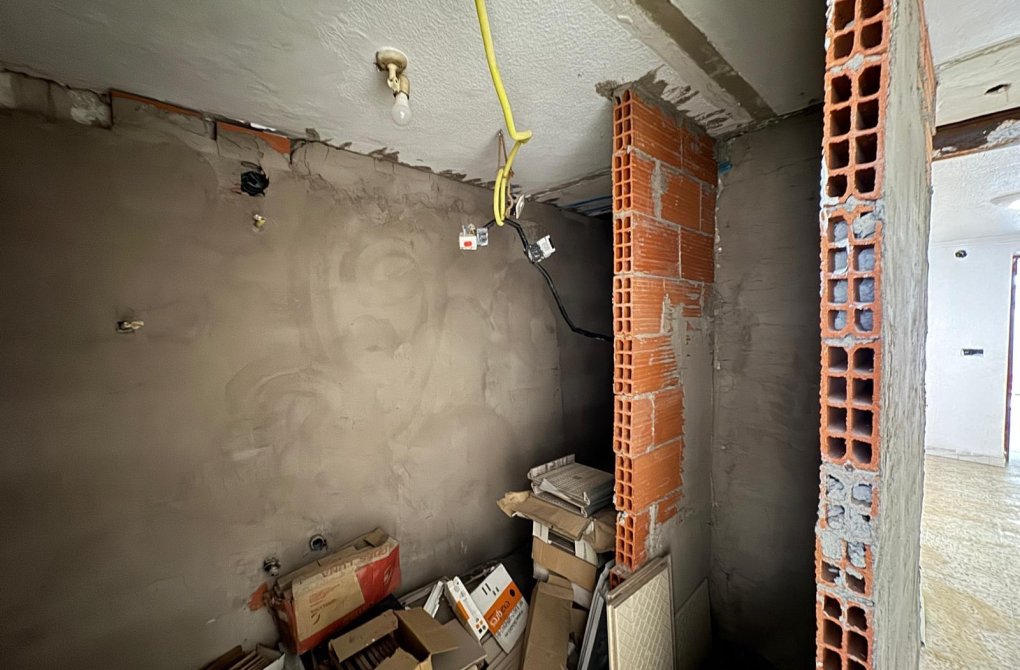 Resale - Industrial unit - Torrevieja - Centro