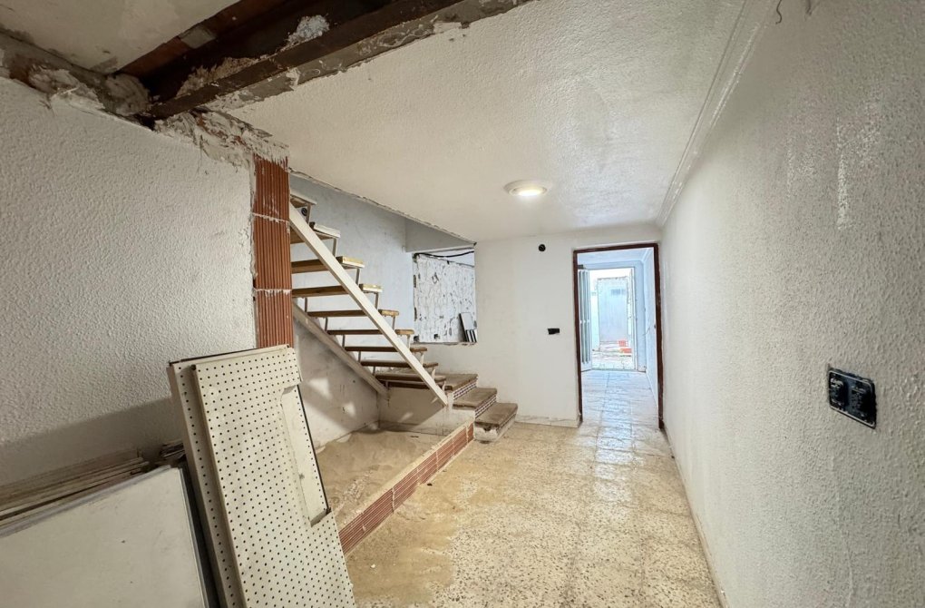 Resale - Industrial unit - Torrevieja - Centro