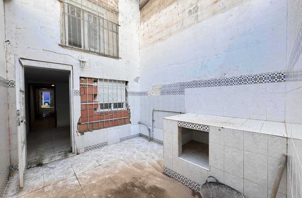 Resale - Industrial unit - Torrevieja - Centro