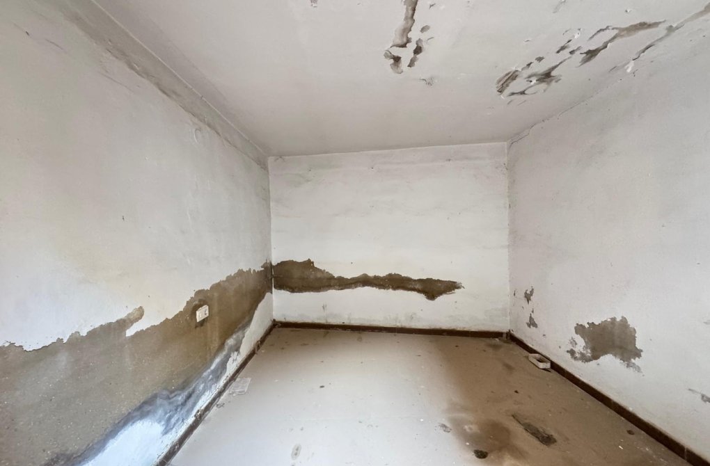 Resale - Industrial unit - Torrevieja - Centro