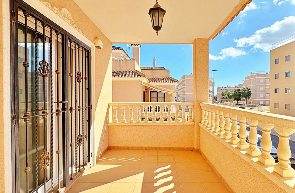 Resale - Townhouse - Orihuela Costa - Villamartin